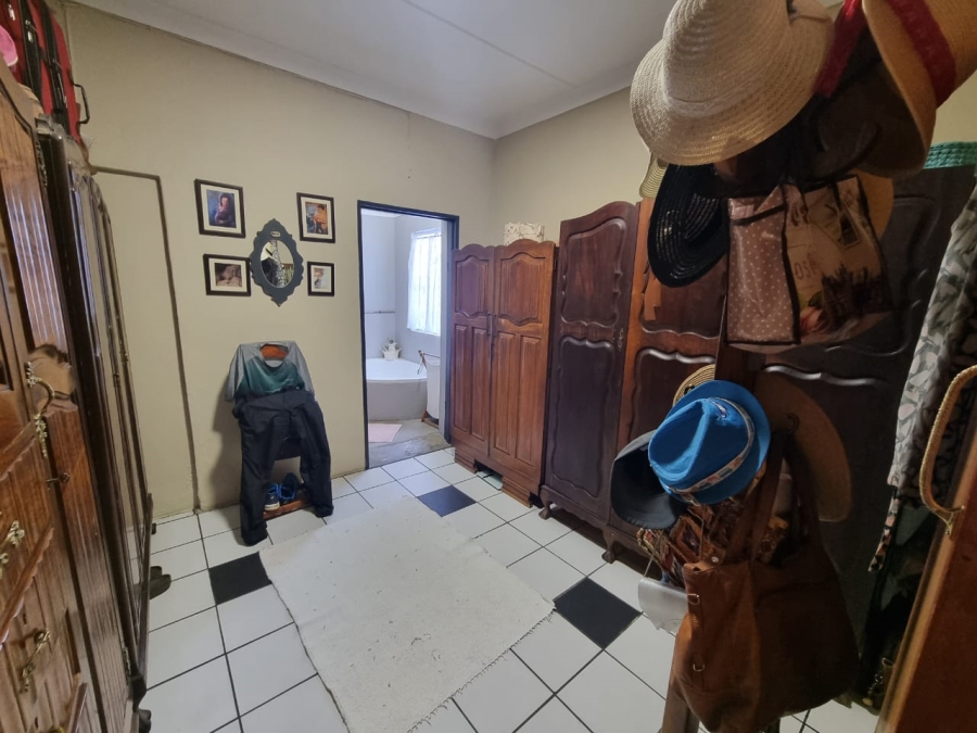 8 Bedroom Property for Sale in Parys Free State
